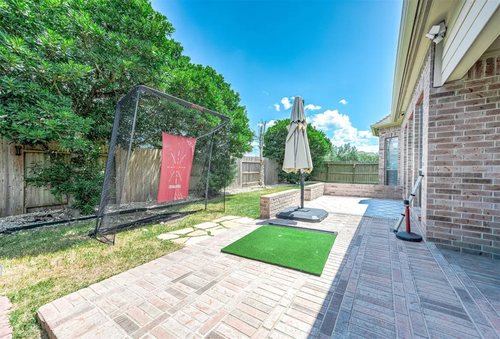 2313 Lilac Breeze Lane Pearland, TX 77584