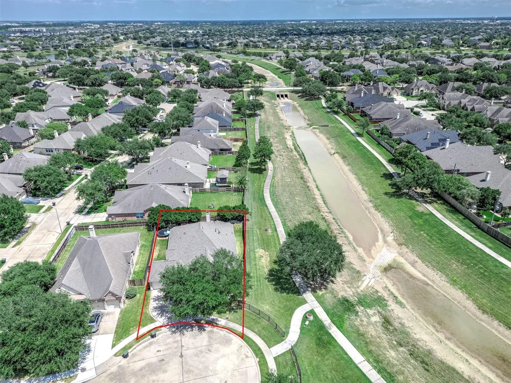 2313 Lilac Breeze Lane Pearland, TX 77584