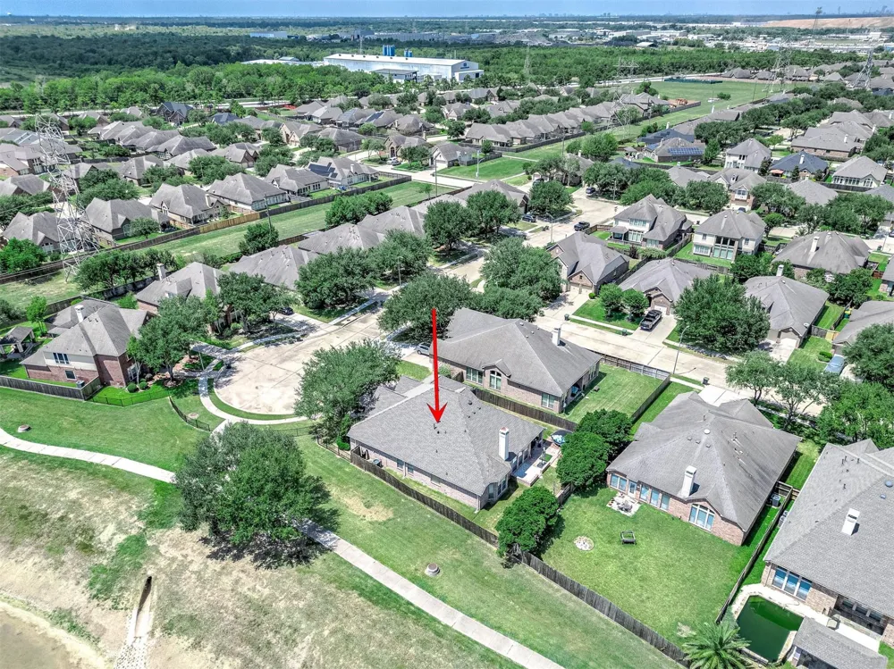 2313 Lilac Breeze Lane Pearland, TX 77584