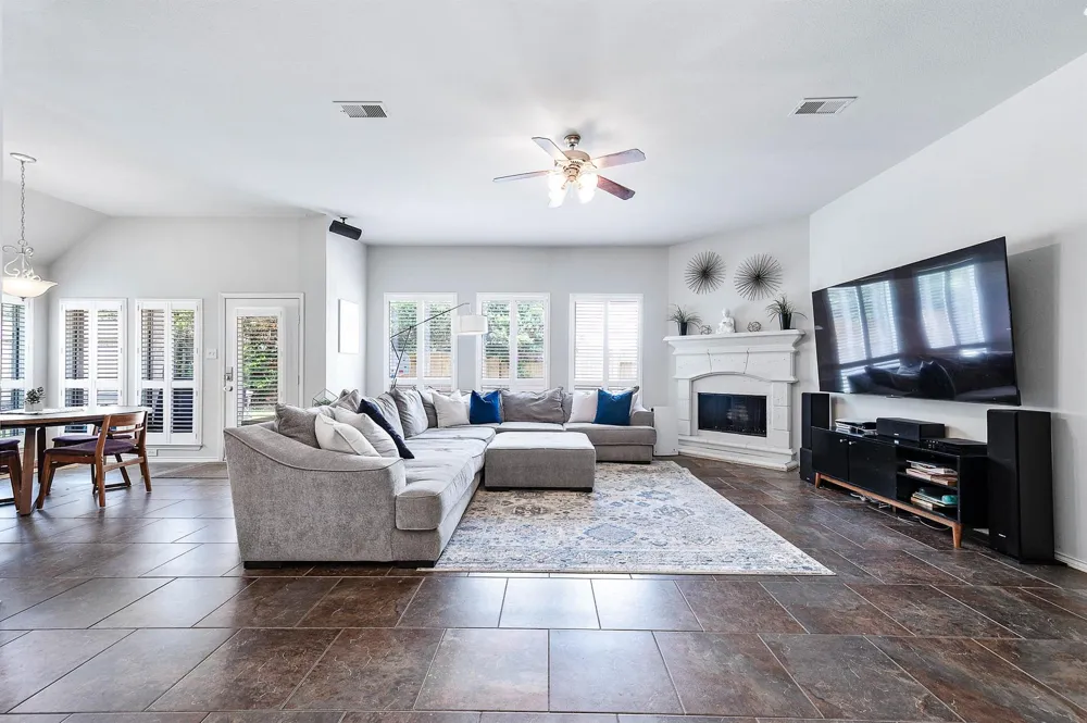 2313 Lilac Breeze Lane Pearland, TX 77584