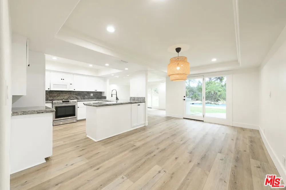 26038 Trana Circle Calabasas, CA 91302