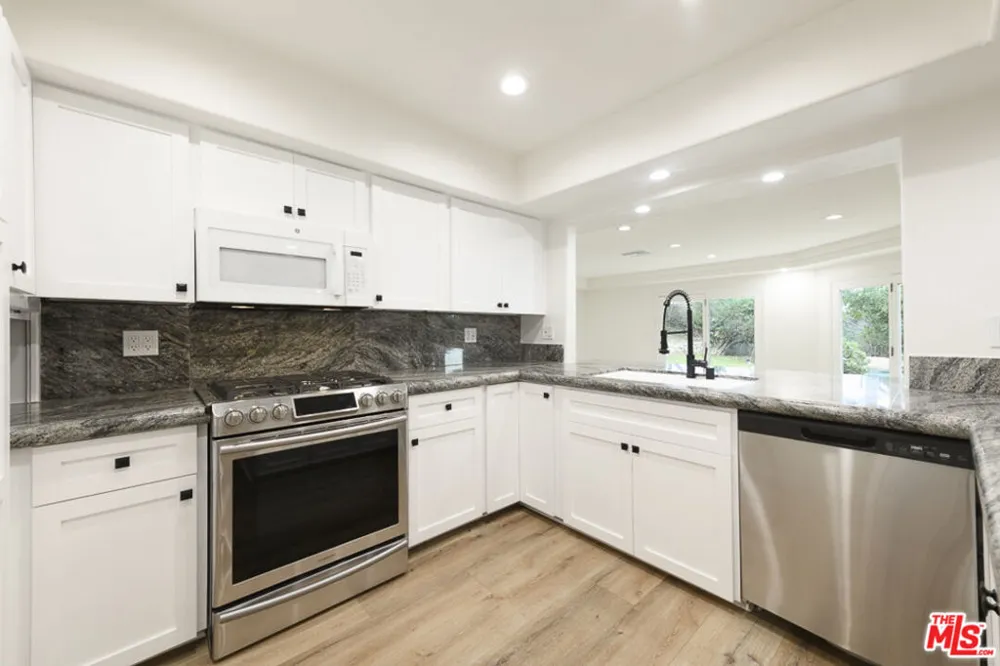 26038 Trana Circle Calabasas, CA 91302