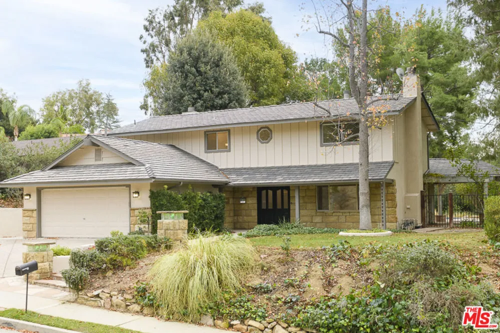 26038 Trana Circle Calabasas, CA 91302