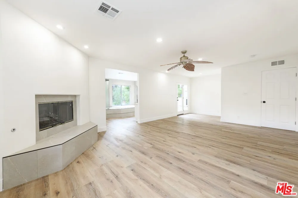 26038 Trana Circle Calabasas, CA 91302
