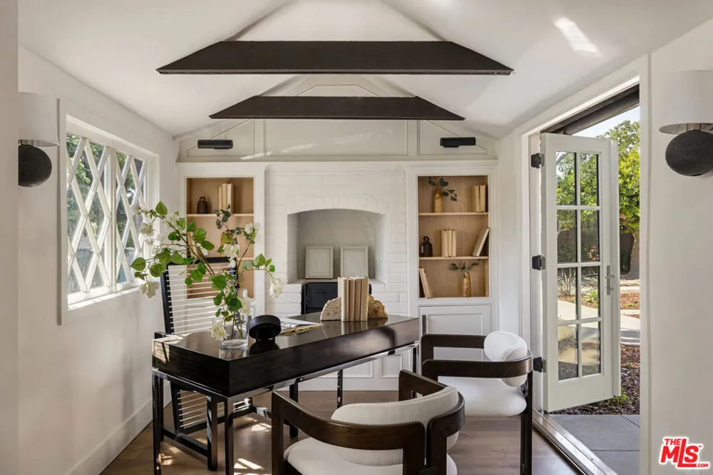 1635 Genesee Avenue Los Angeles, CA 90046
