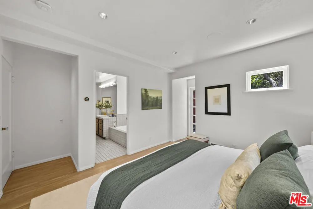 8316 Maple Drive Los Angeles, CA 90046