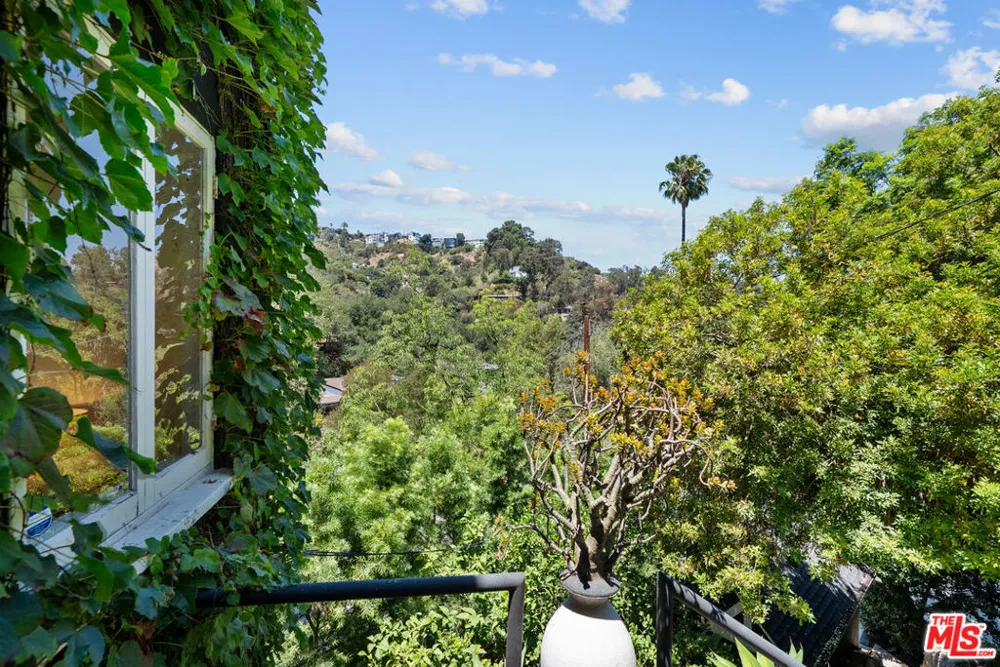 8316 Maple Drive Los Angeles, CA 90046