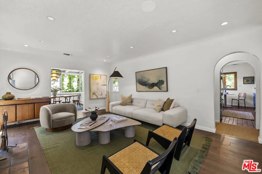 8316 Maple Drive Los Angeles, CA 90046