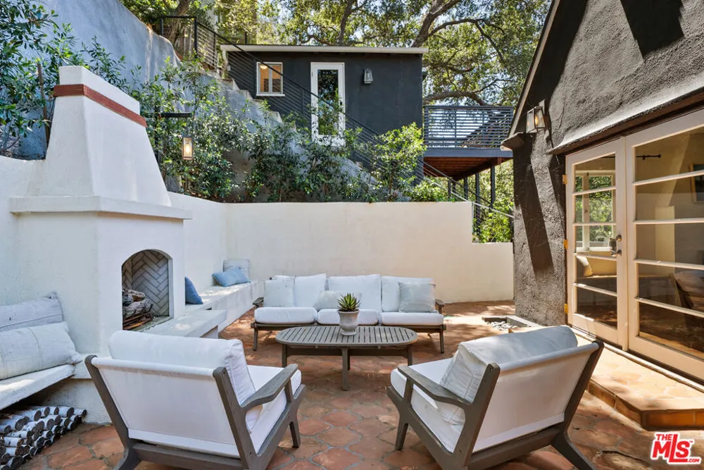 8316 Maple Drive Los Angeles, CA 90046