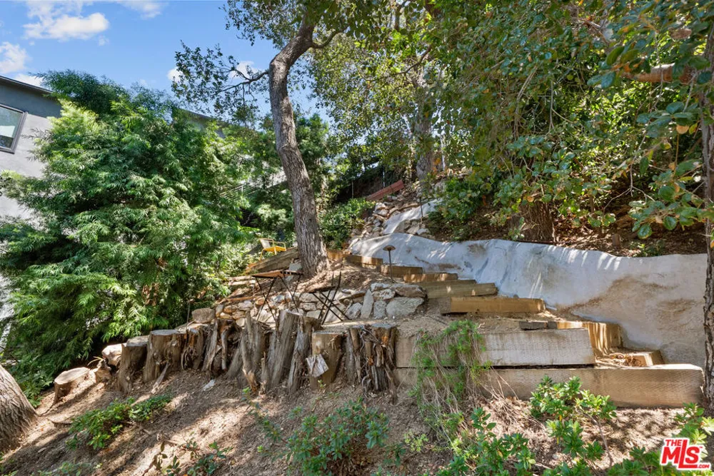 8316 Maple Drive Los Angeles, CA 90046