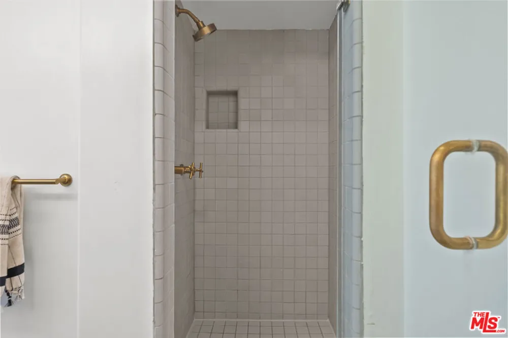 8316 Maple Drive Los Angeles, CA 90046