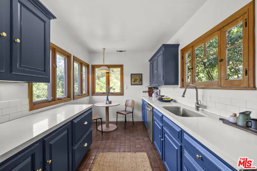 8316 Maple Drive Los Angeles, CA 90046