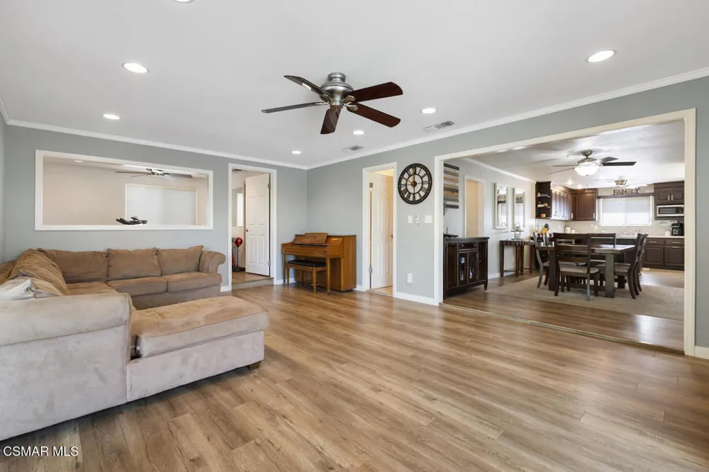 3339 Bryan Avenue Simi Valley, CA 93063