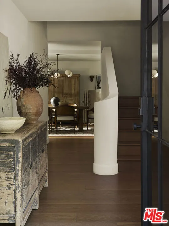 8334 Kirkwood Drive Los Angeles, CA 90046