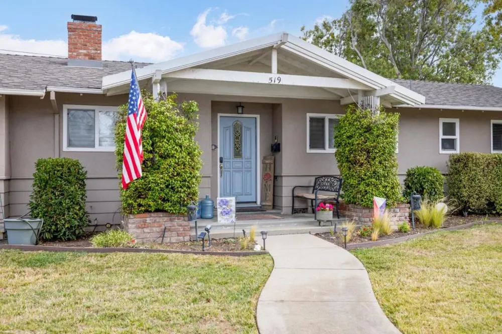 519 San Miguel Avenue Salinas, CA 93901