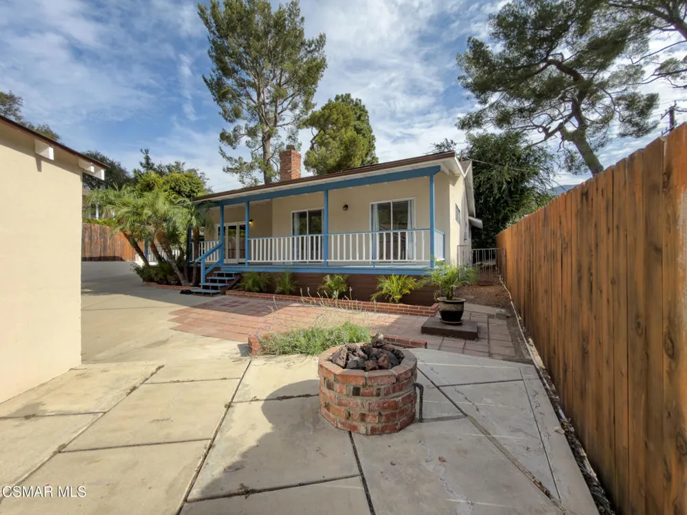 3932 Mayfield Avenue Glendale, CA 91214