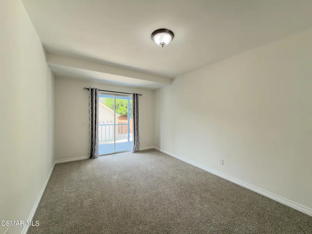 3932 Mayfield Avenue Glendale, CA 91214