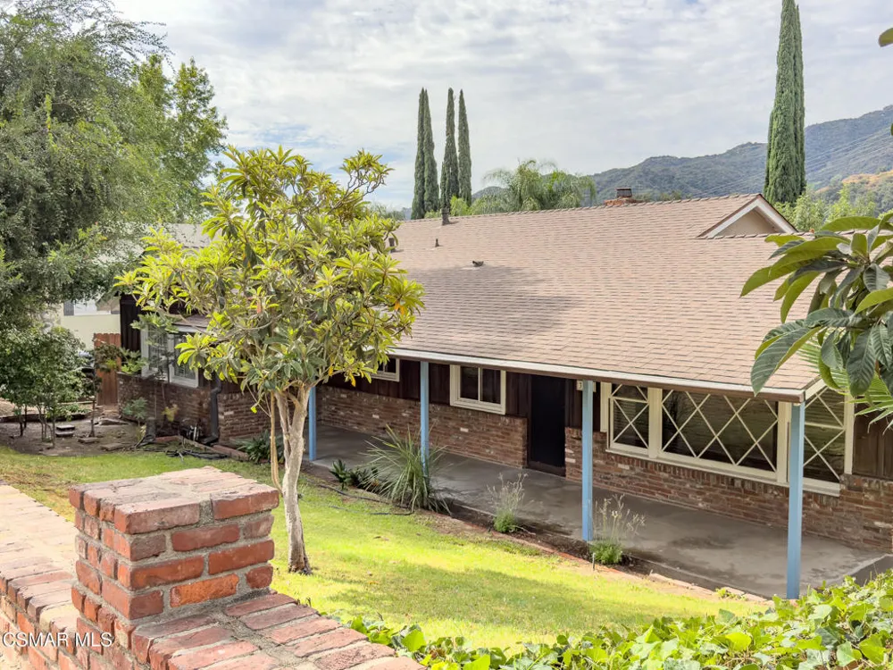 3932 Mayfield Avenue Glendale, CA 91214
