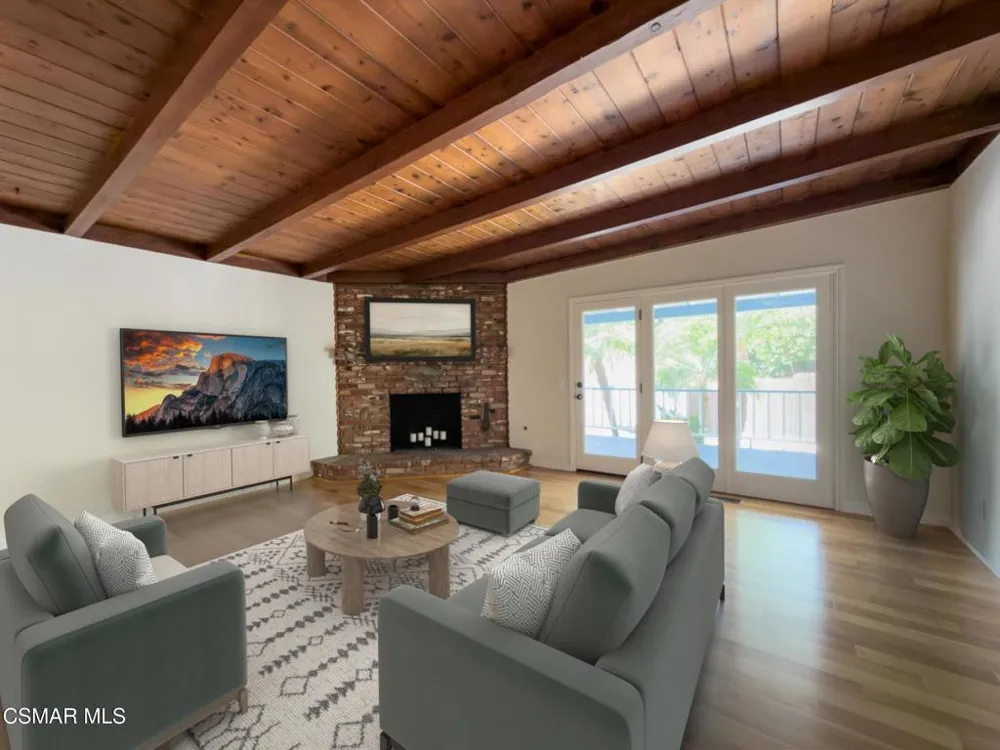 3932 Mayfield Avenue Glendale, CA 91214
