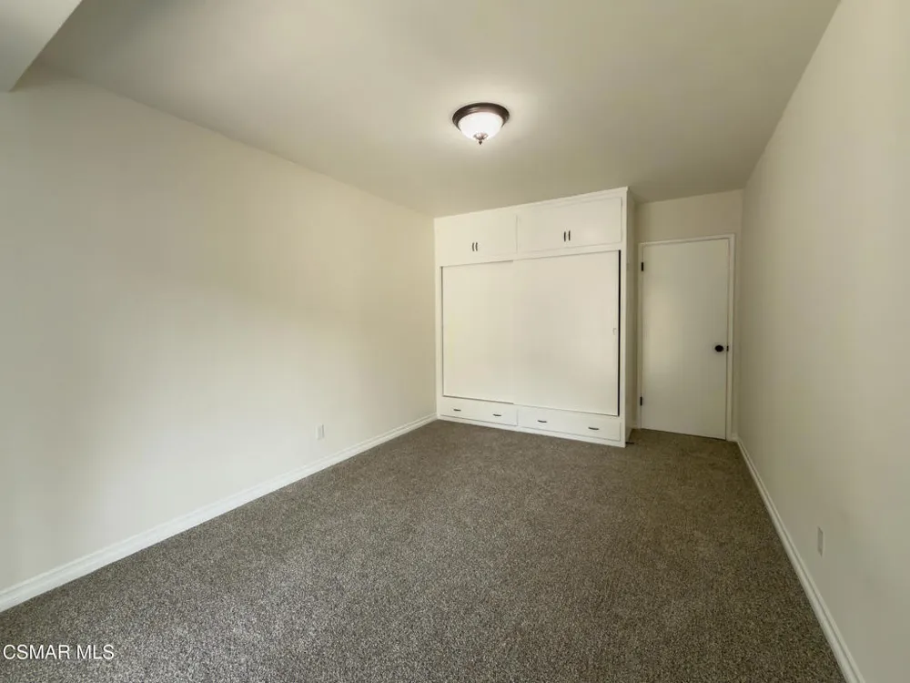 3932 Mayfield Avenue Glendale, CA 91214