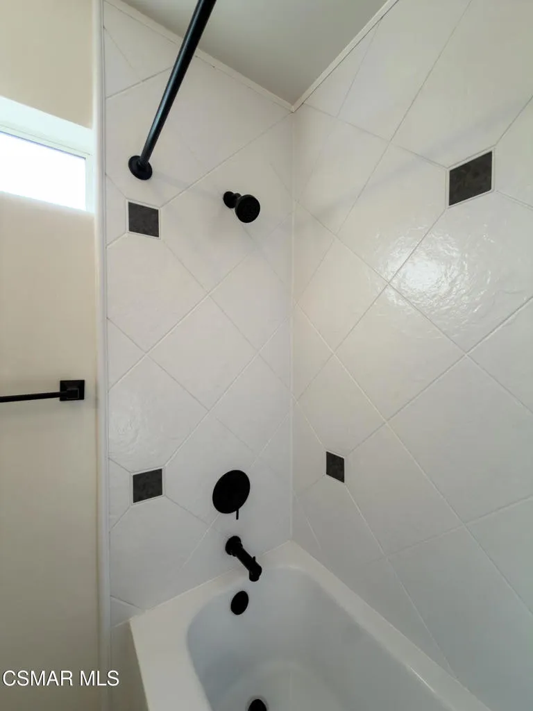 3932 Mayfield Avenue Glendale, CA 91214