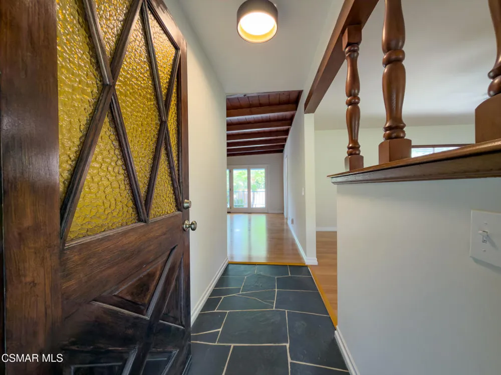 3932 Mayfield Avenue Glendale, CA 91214