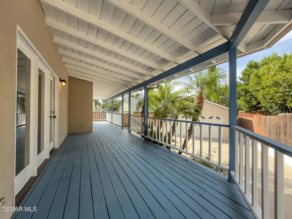 3932 Mayfield Avenue Glendale, CA 91214