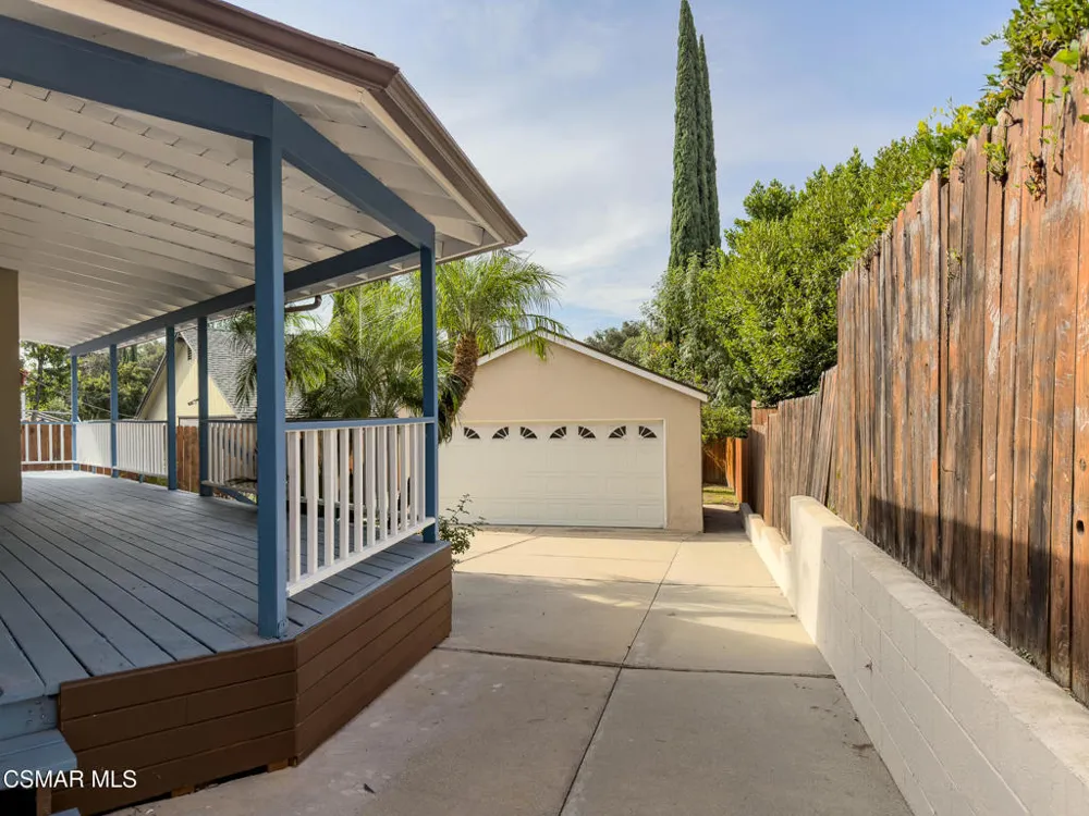 3932 Mayfield Avenue Glendale, CA 91214