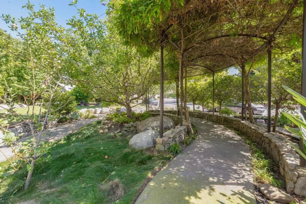 90 Castillo Lane Milpitas, CA 95035