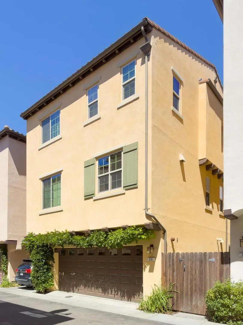 90 Castillo Lane Milpitas, CA 95035