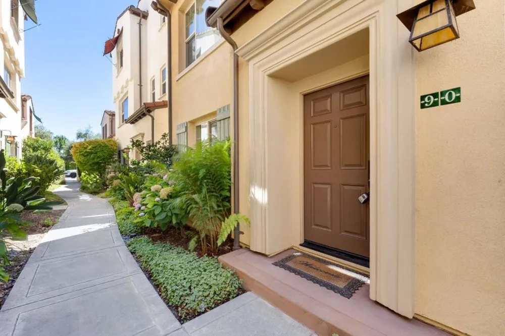 90 Castillo Lane Milpitas, CA 95035