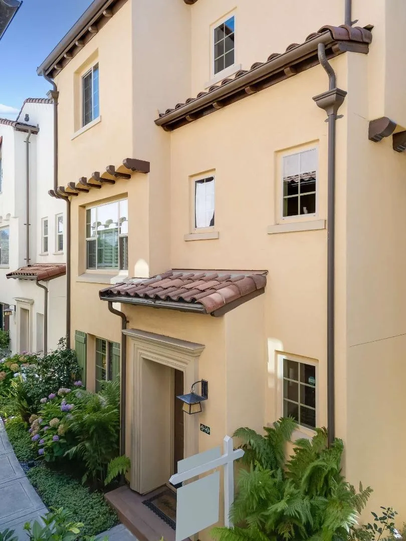 90 Castillo Lane Milpitas, CA 95035