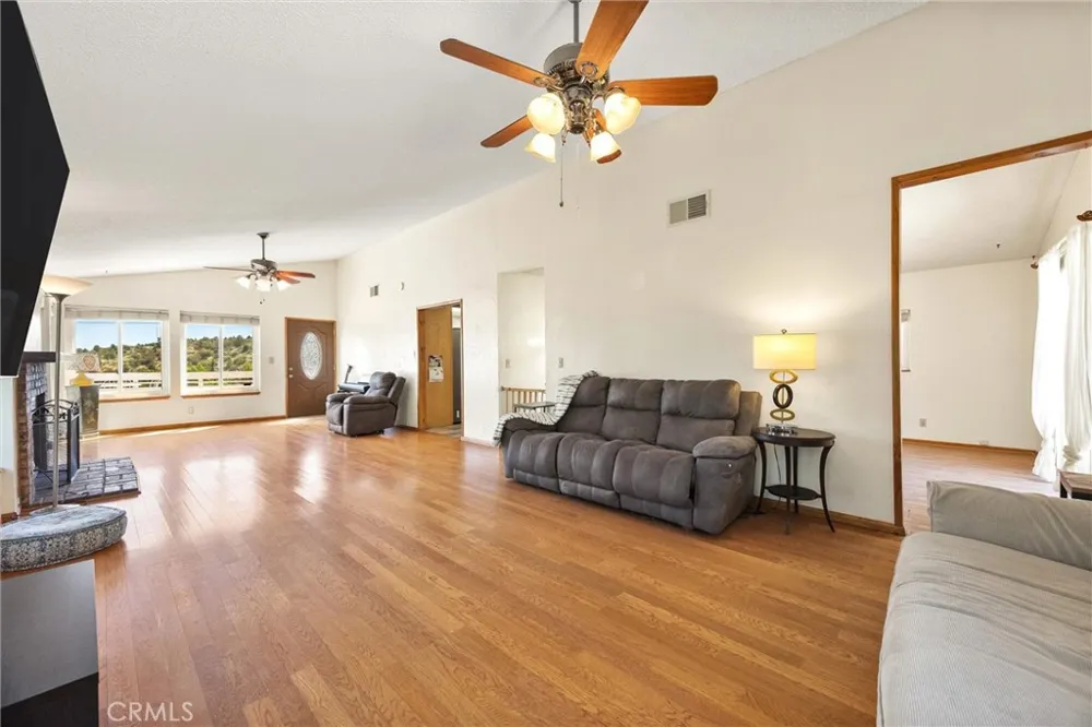 120 South End Frazier Park, CA 93225