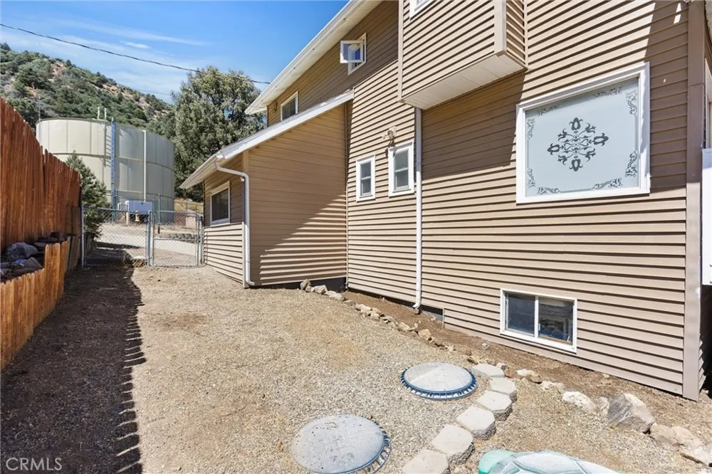 120 South End Frazier Park, CA 93225