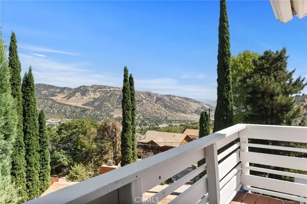 120 South End Frazier Park, CA 93225