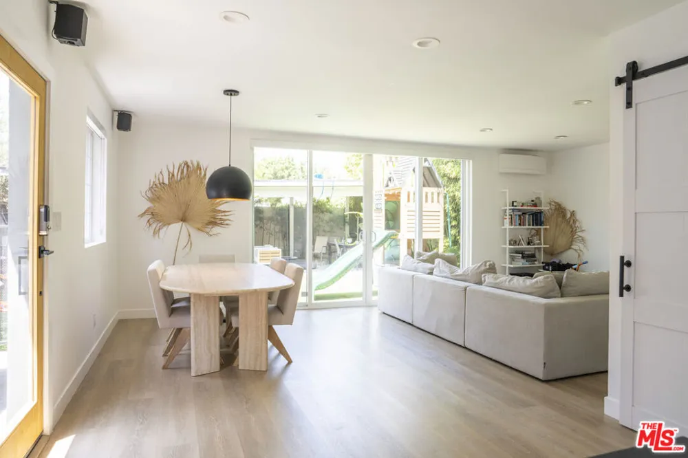2319 S Cloverdale Avenue Los Angeles, CA 90016