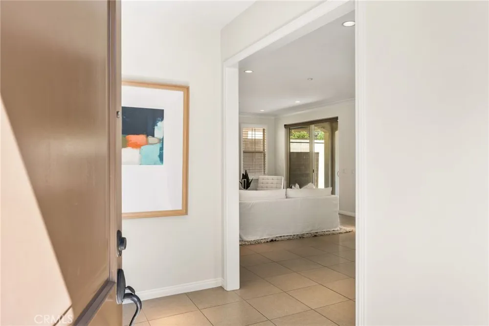 61 Cactus Flower Irvine, CA 92620
