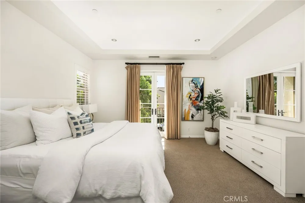 61 Cactus Flower Irvine, CA 92620