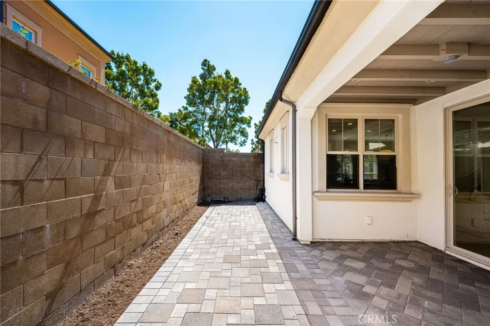 61 Cactus Flower Irvine, CA 92620