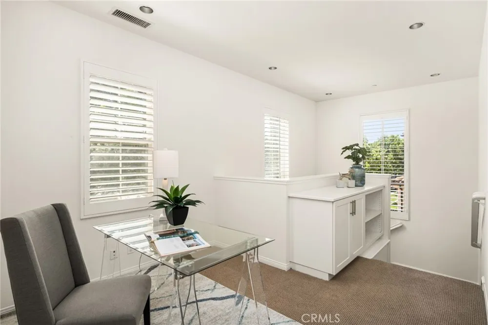 61 Cactus Flower Irvine, CA 92620
