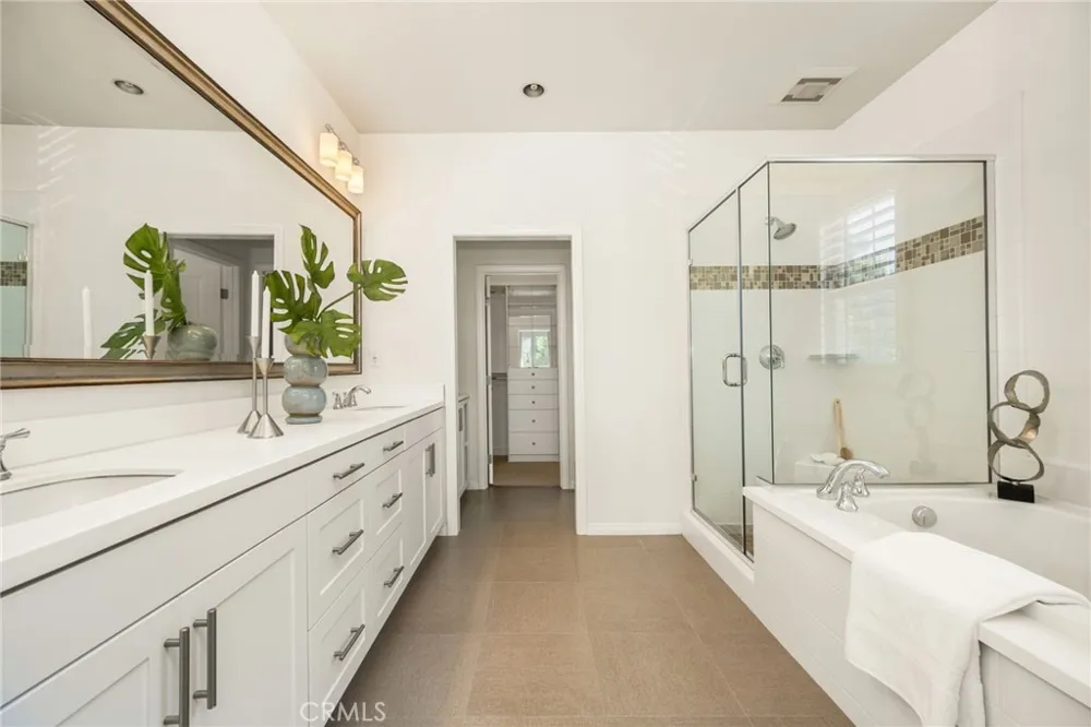 61 Cactus Flower Irvine, CA 92620