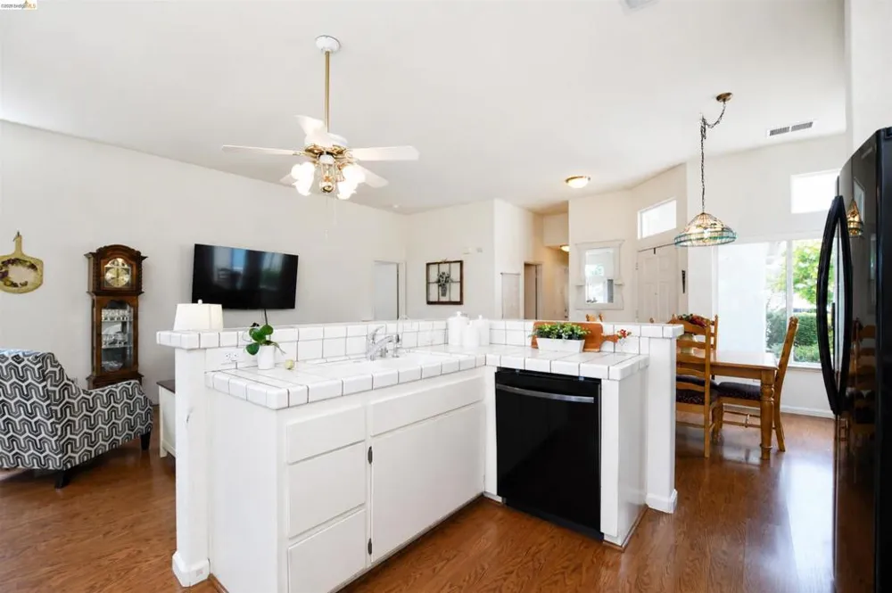 30 Winesap Dr Brentwood, CA 94513