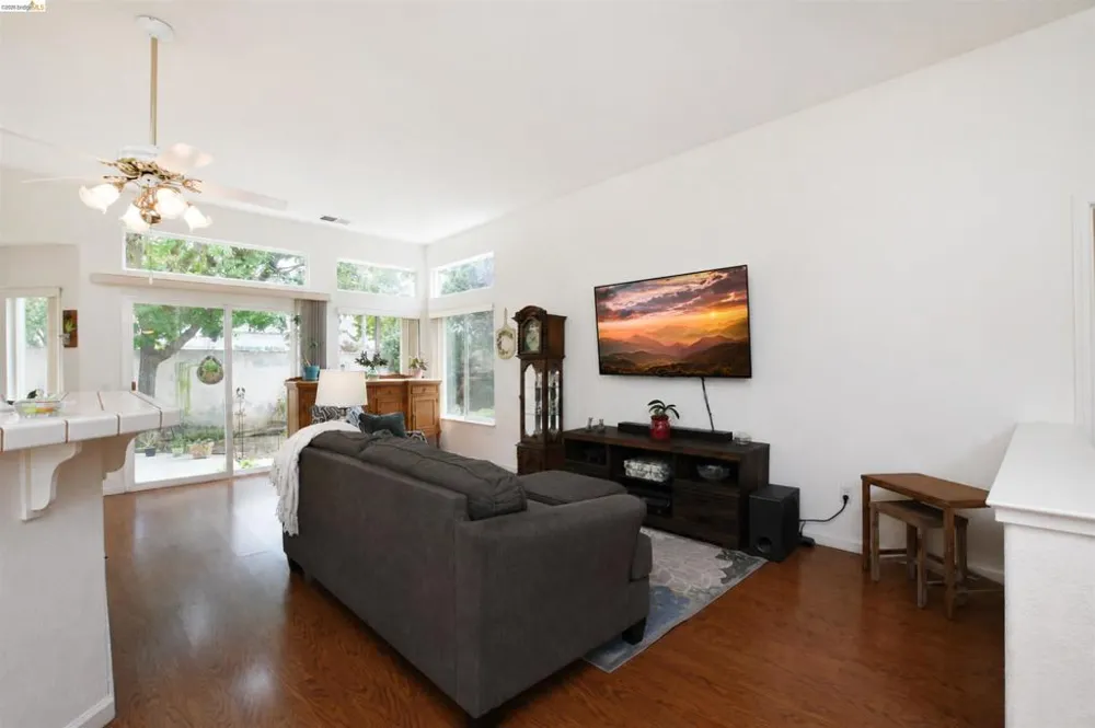 30 Winesap Dr Brentwood, CA 94513