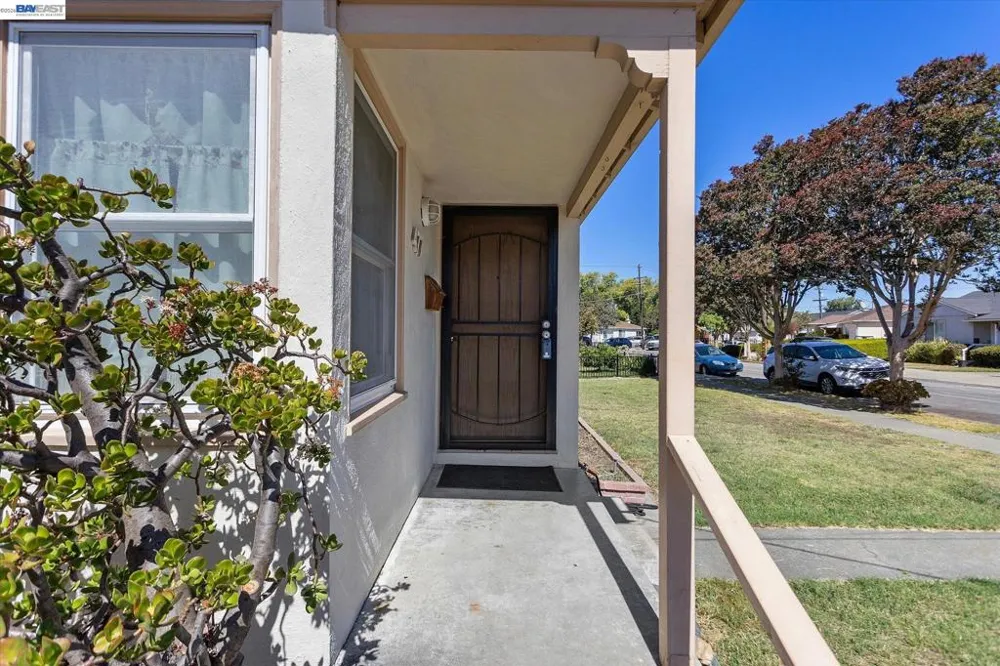 477 Cascade Rd San Leandro, CA 94577
