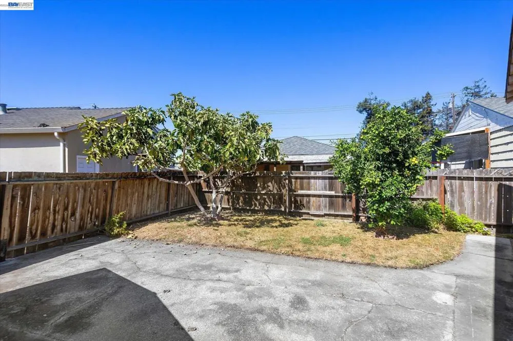 477 Cascade Rd San Leandro, CA 94577
