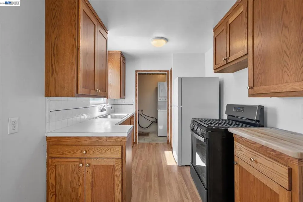 477 Cascade Rd San Leandro, CA 94577
