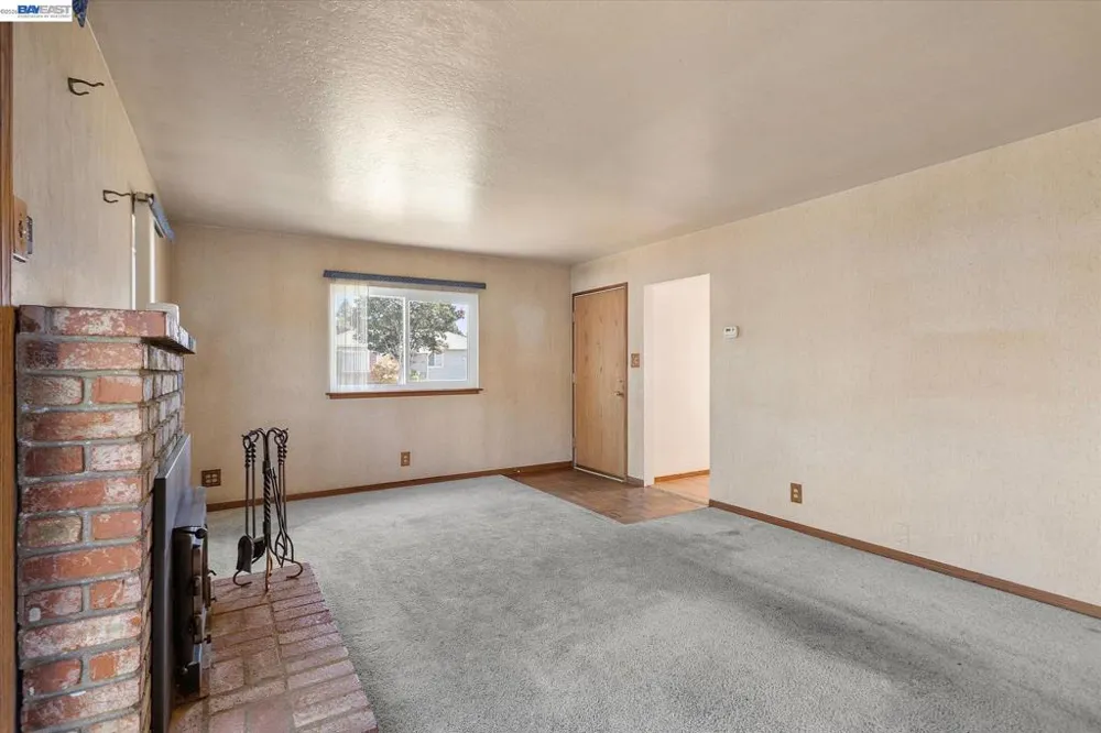 477 Cascade Rd San Leandro, CA 94577