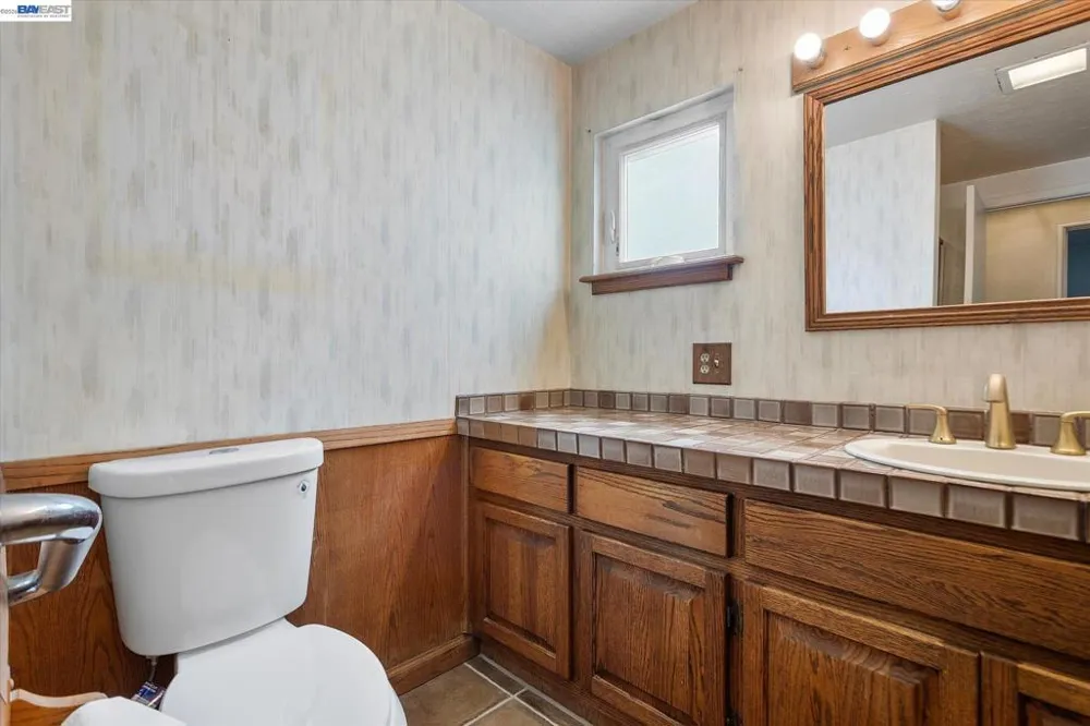477 Cascade Rd San Leandro, CA 94577