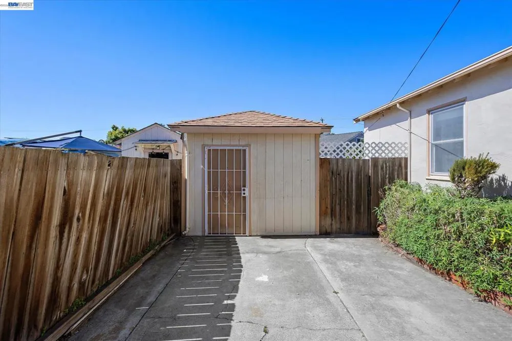 477 Cascade Rd San Leandro, CA 94577