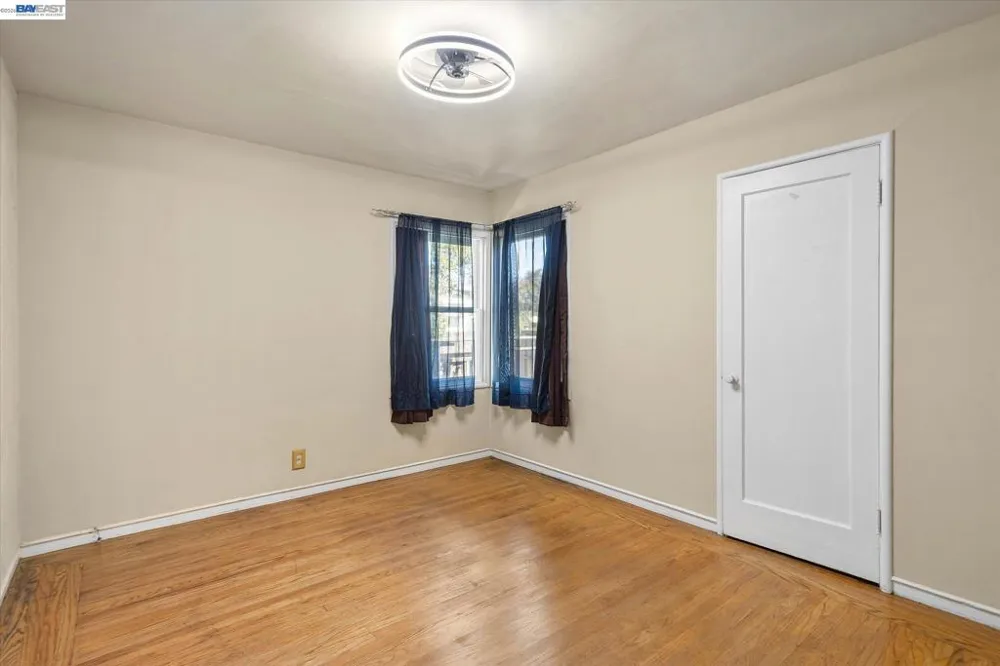 477 Cascade Rd San Leandro, CA 94577